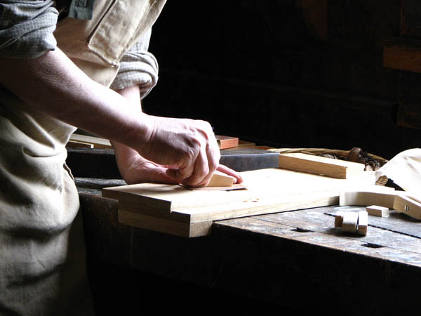 Nuestra <strong>carpintería de madera en  Abaurregaina/Abaurrea Alta</strong> es una empresa de <strong>herencia familiar</strong>, por lo que  contamos con gran <strong>experiencia </strong>en la profesión.